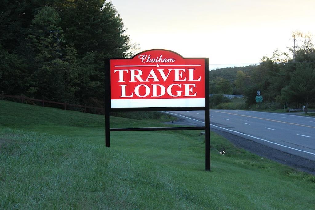 Chatham Travel Lodge Old Chatham Esterno foto