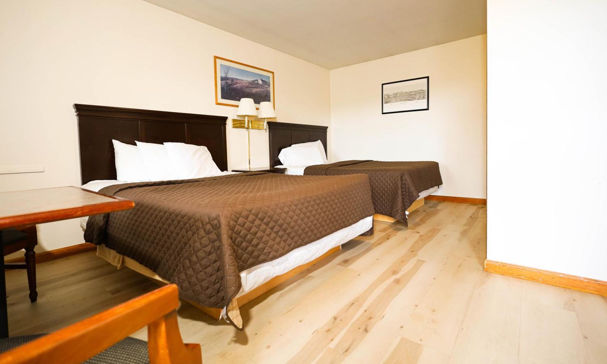 Chatham Travel Lodge Old Chatham Esterno foto